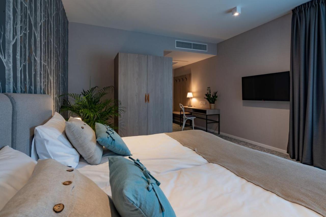 Hotel Odpocznia Resort I Las Jaracz エクステリア 写真